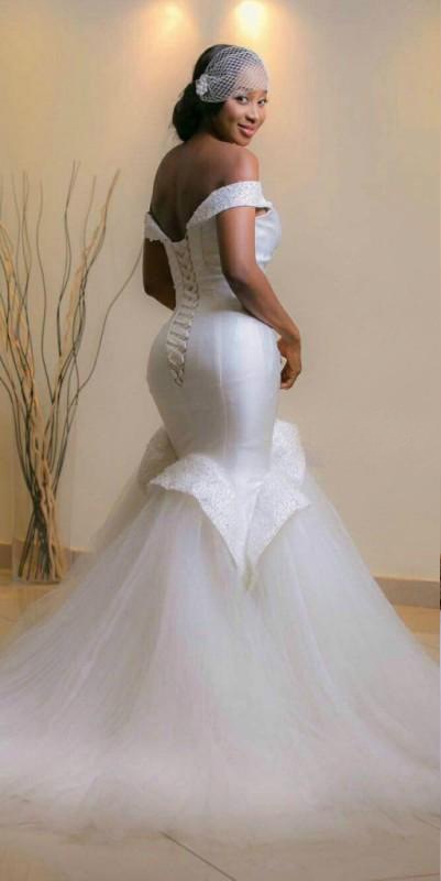 Low MOQ Sequined Lace Decoration Women Party Evening Dresses Good Quality Classic Simple Style Women Evening Wedding Dress